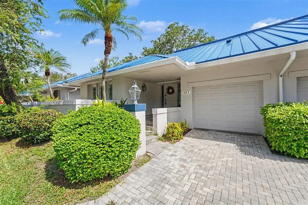 1683 Watermark Circle NE, St Petersburg, FL, 33702