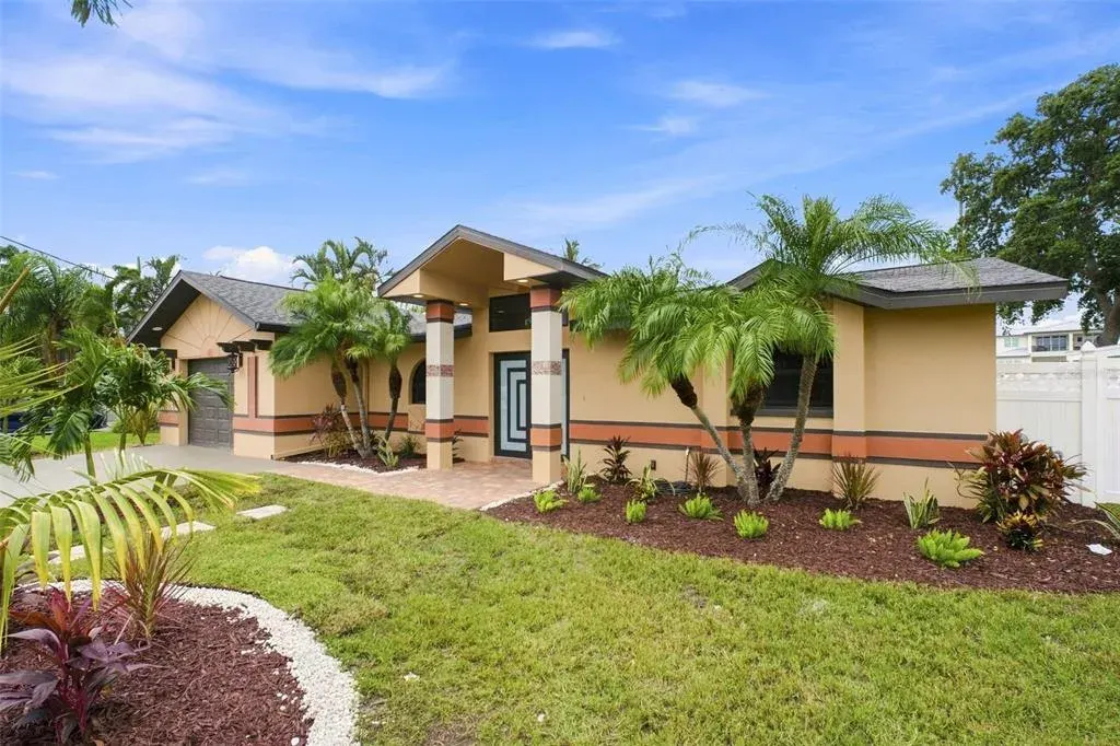 15918 Redington Drive, Redington Beach, FL, 33708