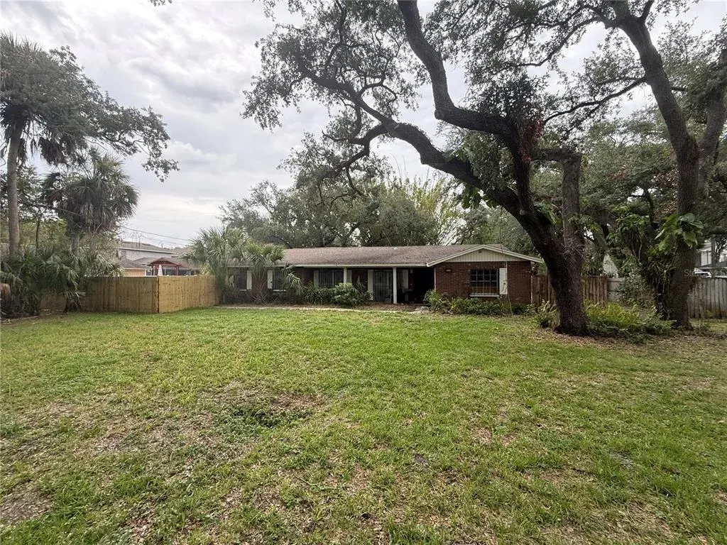 4611 W Loughman Street, Tampa, FL, 33616