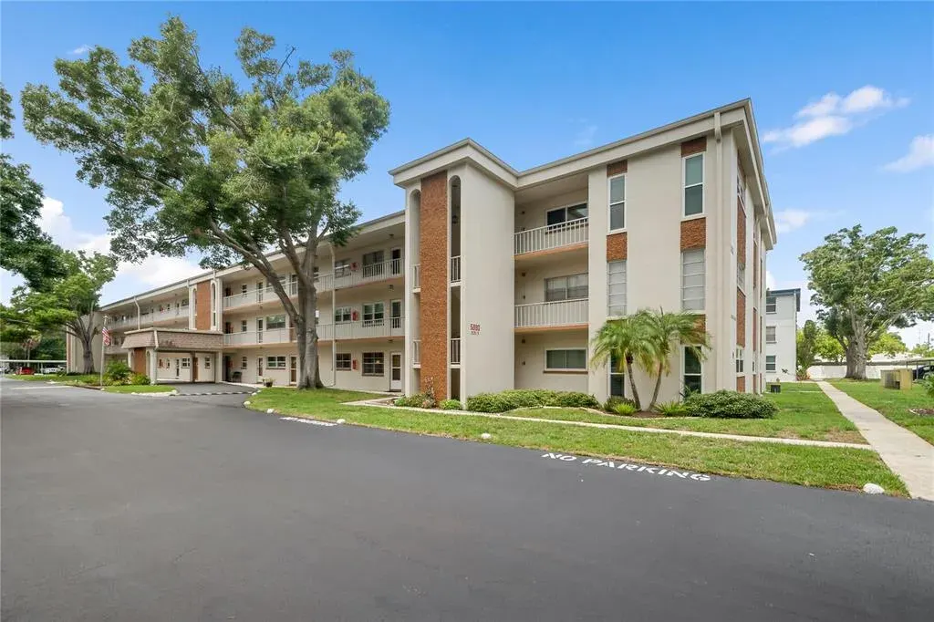 5880 38th Avenue N, Unit 109, St Petersburg, FL, 33710