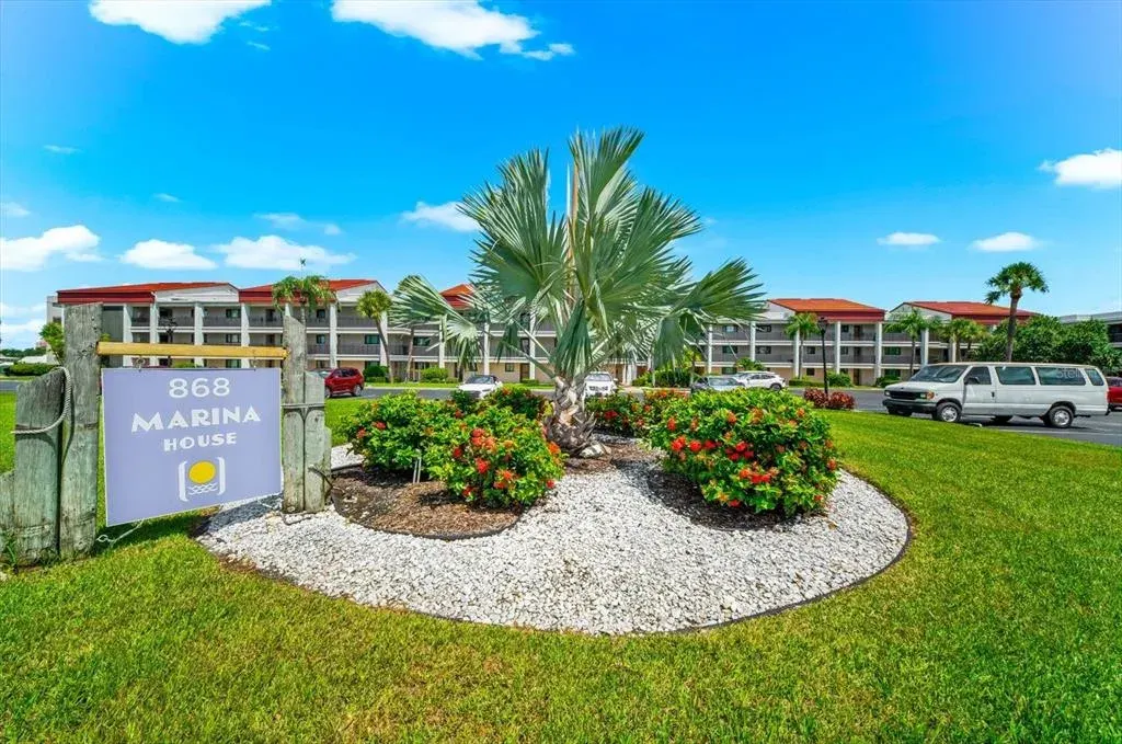 868 Bayway Boulevard, Unit 307, Clearwater Beach, FL, 33767