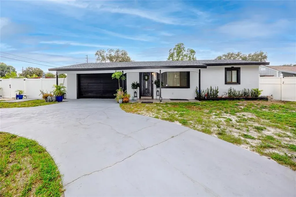 6200 52nd Avenue N, St Petersburg, FL, 33709
