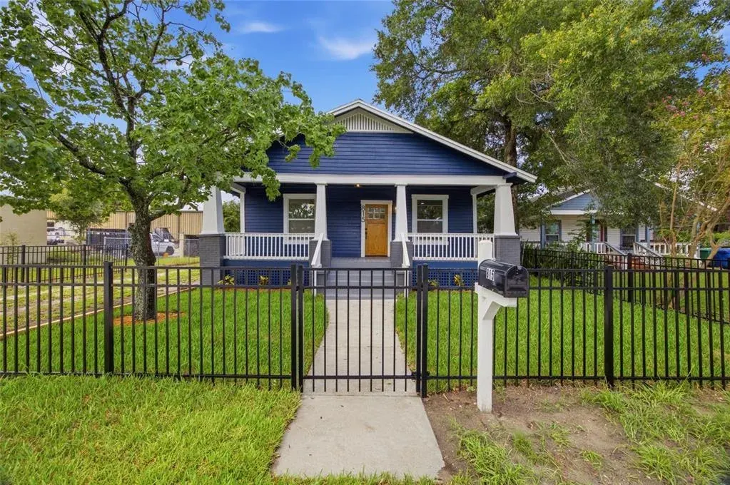 815 E Frierson Avenue, Tampa, FL, 33603