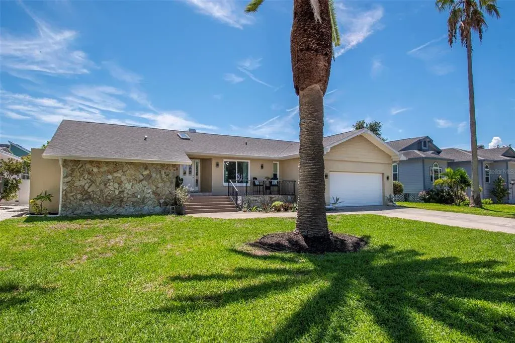 851 3rd Avenue S, Tierra Verde, FL, 33715