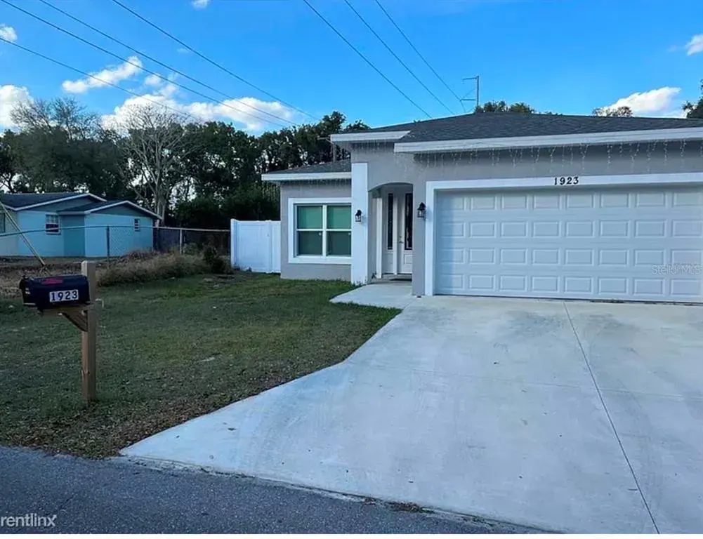 1923 W Skagway Avenue, Tampa, FL, 33604