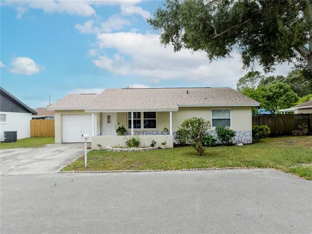 10118 Hunters Point Court, Tampa, FL, 33615