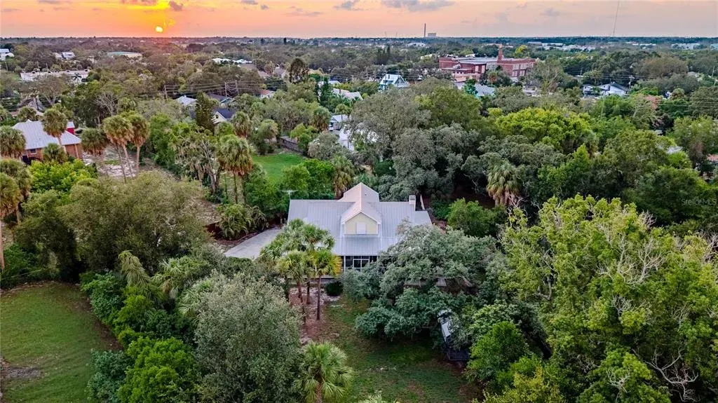 207 N Levis Avenue, Tarpon Springs, FL, 34689