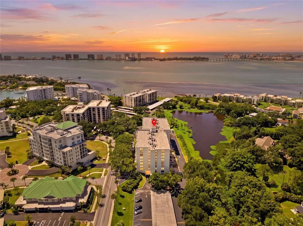 220 Belleview Boulevard, Unit 207, Belleair, FL, 33756