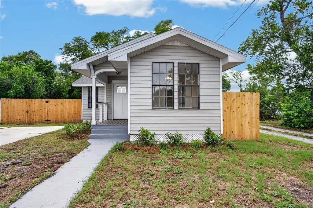 1327 35th Street S, St Petersburg, FL, 33711