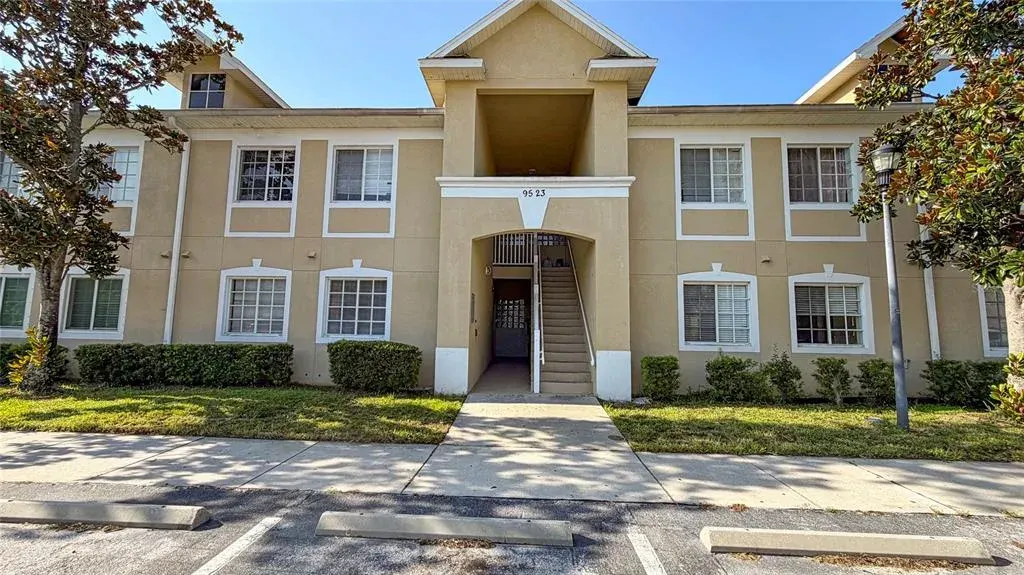 9523 Grovedale Circle, Unit 101, Riverview, FL, 33578