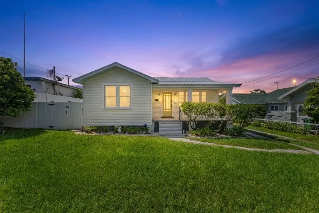 106 W Minnehaha Street, Tampa, FL, 33604
