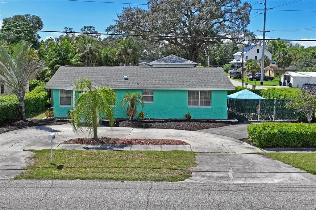223 N Walton Avenue, Tarpon Springs, FL, 34689