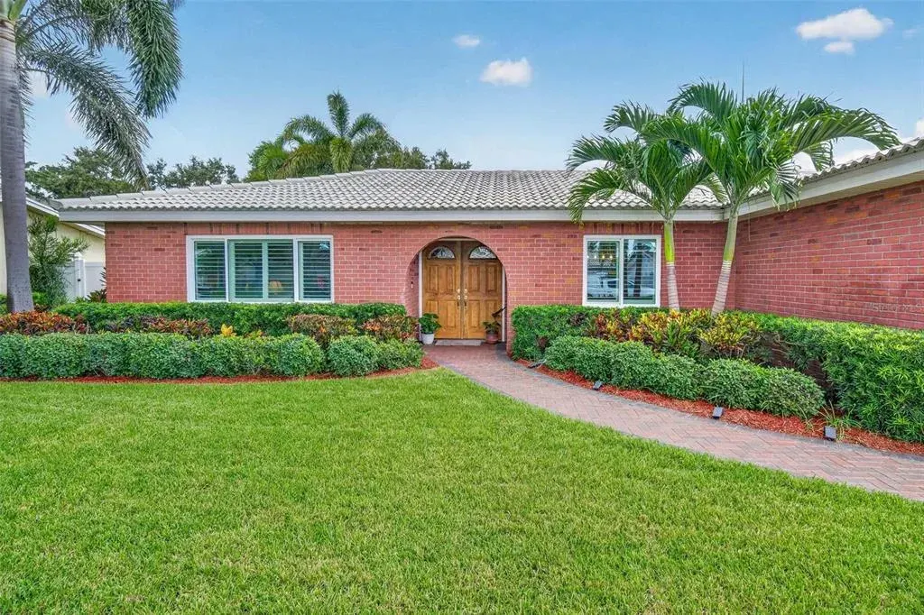 6225 43rd Avenue N, Kenneth City, FL, 33709