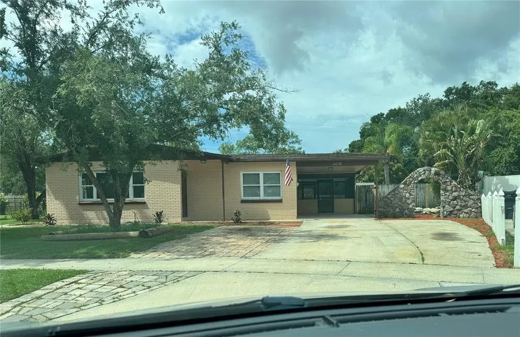 5608 Gateway Drive, Tampa, FL, 33615