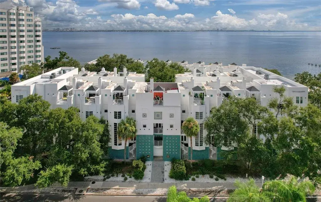 4950 Bayshore Boulevard, Unit 16, Tampa, FL, 33611
