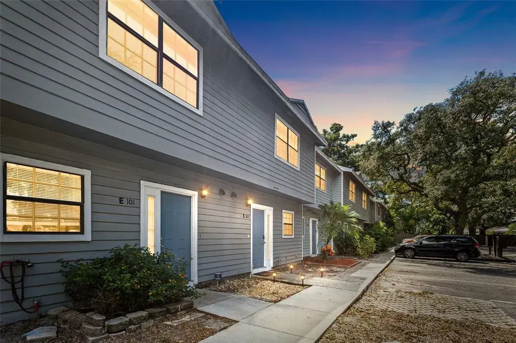 1910 W Sligh Avenue, Unit E102, Tampa, FL, 33604