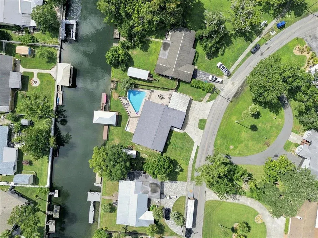 1303 SE Kings Bay Drive, Crystal River, FL, 34429