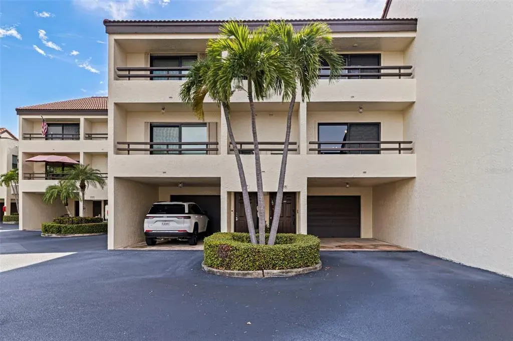 120 1st Street E, Unit 108, Tierra Verde, FL, 33715