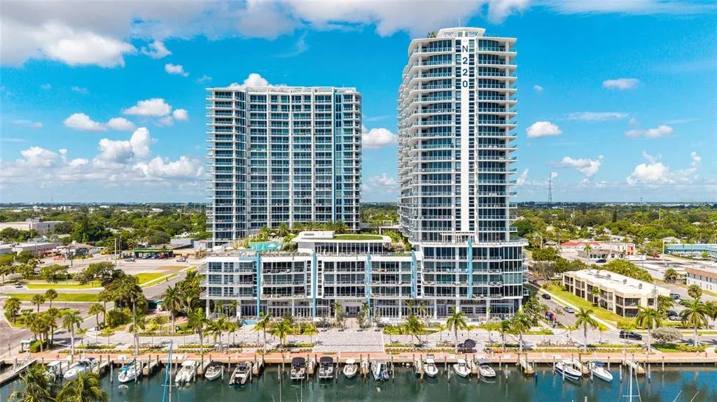220 Lake Shore Drive, Unit 704, Lake Park, FL, 33403