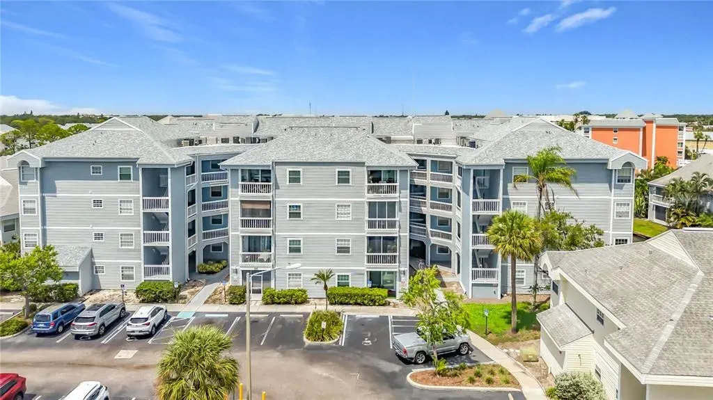 6810 Stones Throw Circle N, Unit 13302, St Petersburg, FL, 33710
