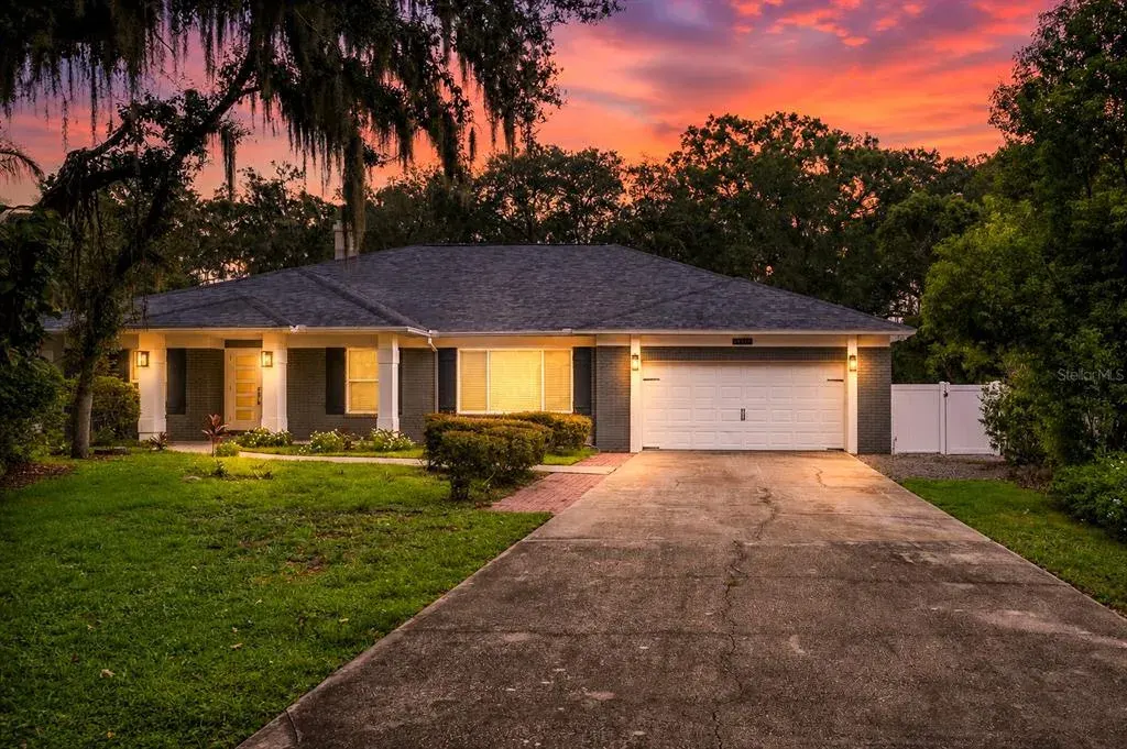 4712 Dover Cliff Court, Dover, FL, 33527