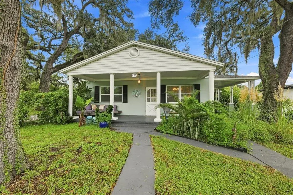 8911 N Highland Avenue, Tampa, FL, 33604