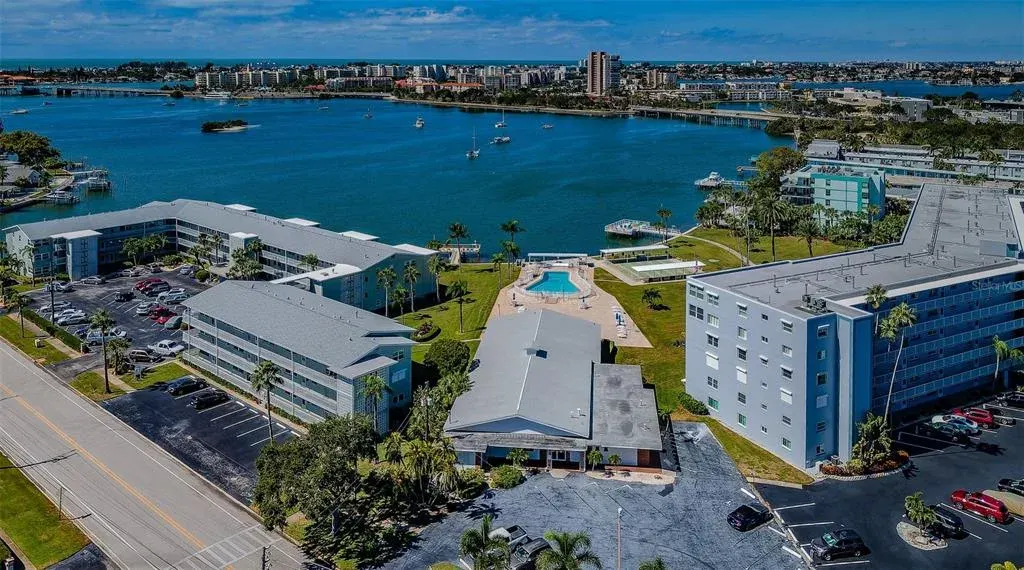 1898 Shore Drive S, Unit 208, South Pasadena, FL, 33707