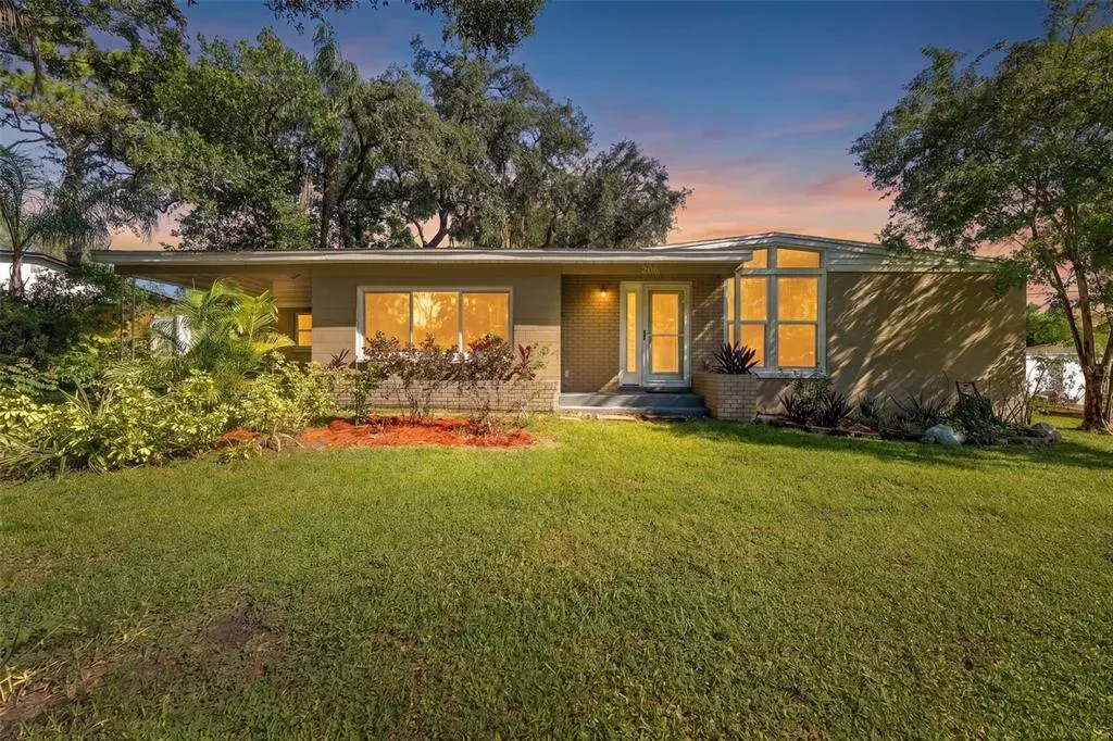 206 Linda Avenue, Temple Terrace, FL, 33617