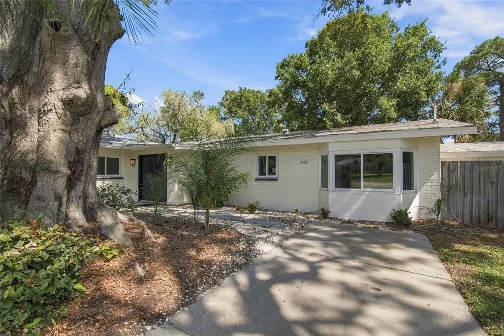 5625 Atlantic Avenue N, St Petersburg, FL, 33703