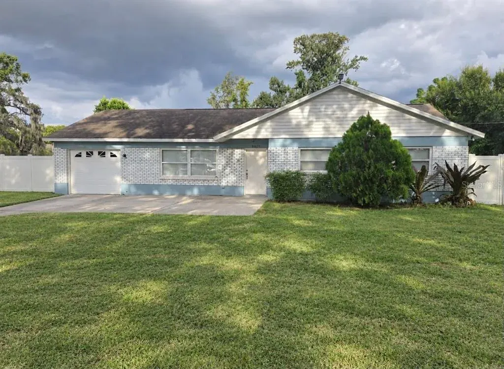 8601 Twin Lakes Boulevard, Tampa, FL, 33614