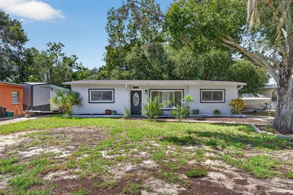 715 W Bayshore Drive, Tarpon Springs, FL, 34689