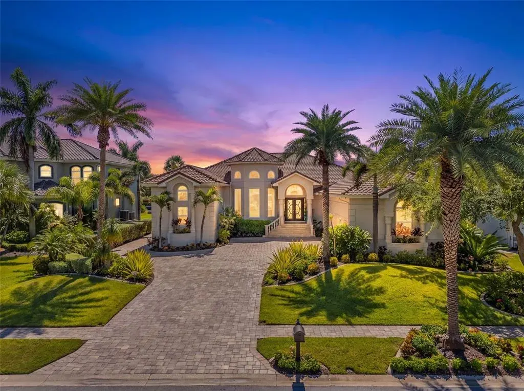 6320 Pasadena Point Boulevard, Gulfport, FL, 33707