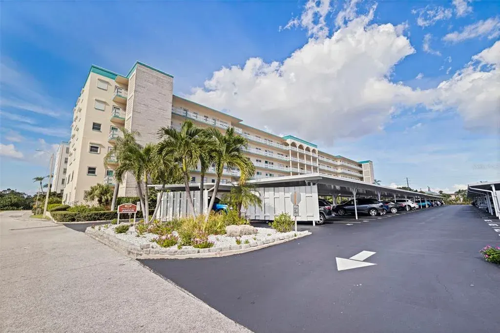 2960 59th Street S, Unit 215, Gulfport, FL, 33707