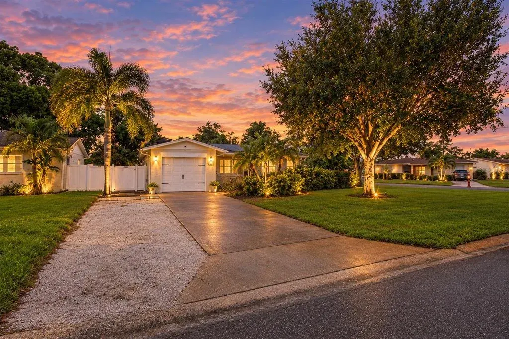 5601 15th Avenue N, St Petersburg, FL, 33710