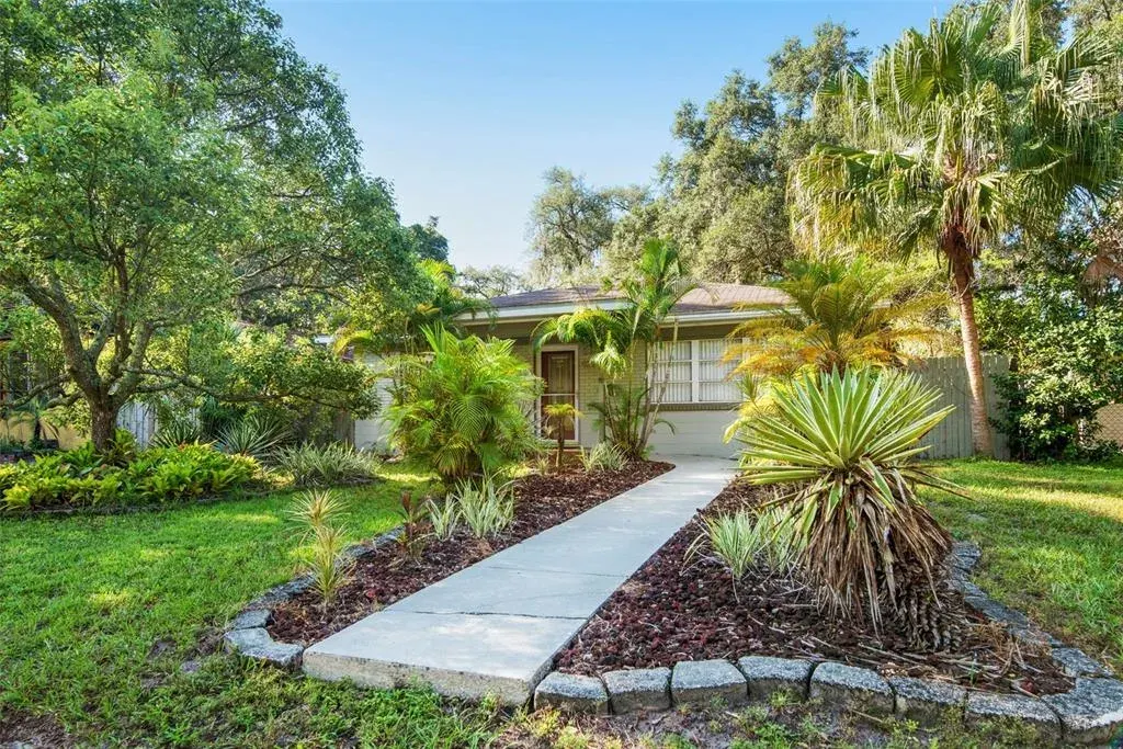 422 W Louisiana Avenue, Tampa, FL, 33603