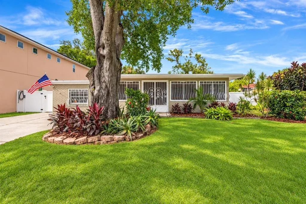 3501 W Price Avenue, Tampa, FL, 33611