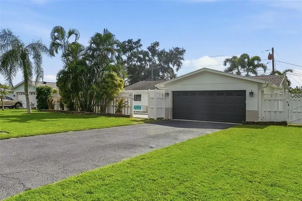 5860 Bayshore Drive, Seminole, FL, 33772