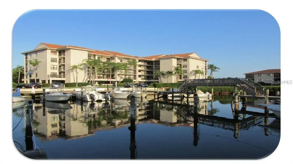 1806 Mariner Drive, Unit 318, Tarpon Springs, FL, 34689