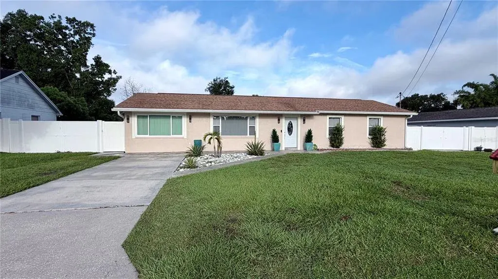7518 Blossom Avenue, Tampa, FL, 33614