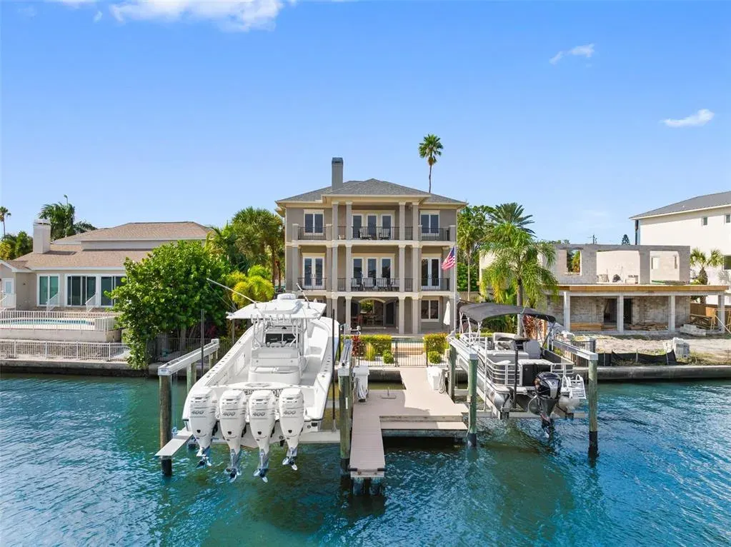 505 Harbor Drive, Belleair Beach, FL, 33786