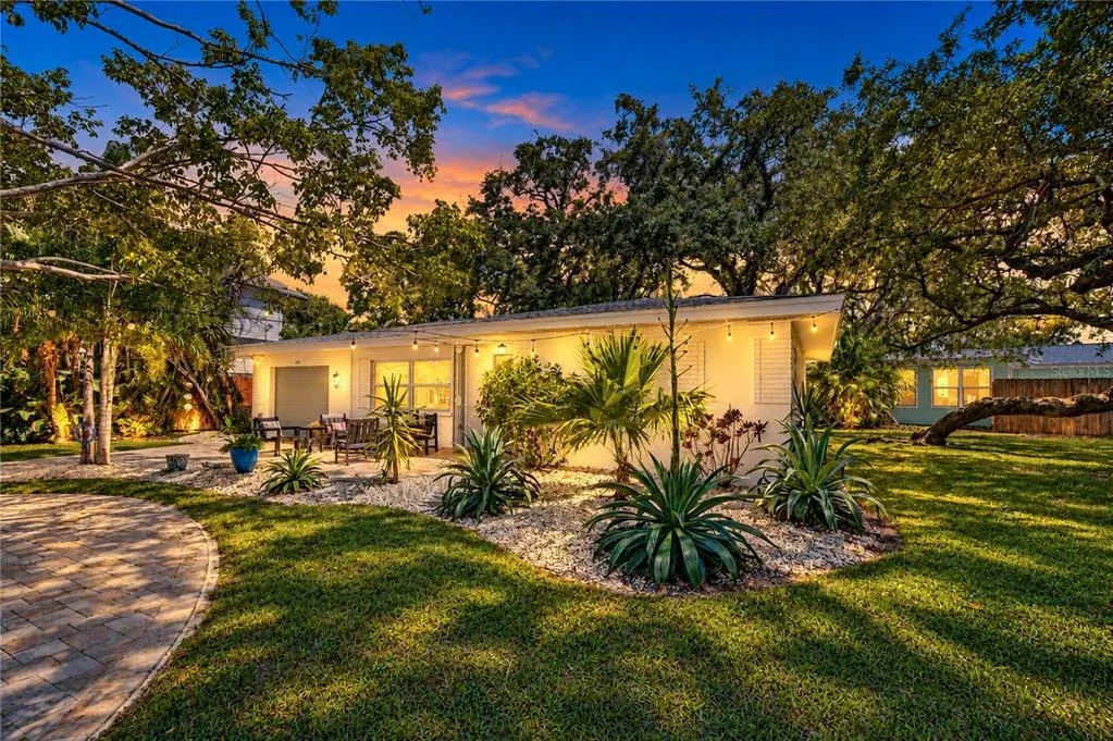 200 Lagoon Drive, Palm Harbor, FL, 34683