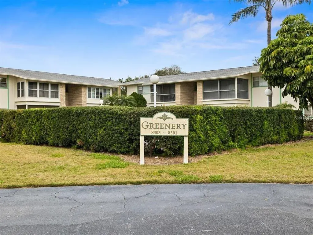 8301 Bardmoor Boulevard, Unit 209, Seminole, FL, 33777
