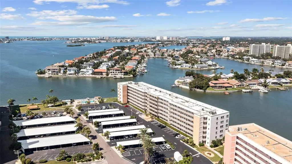 6075 Shore Boulevard S, Unit 411, Gulfport, FL, 33707