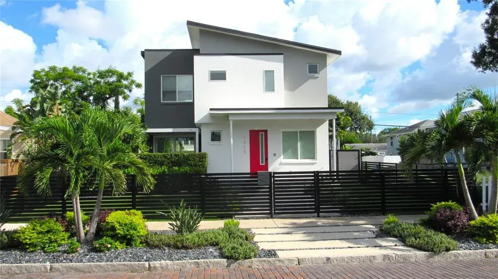 2423 2nd Avenue N, St Petersburg, FL, 33713