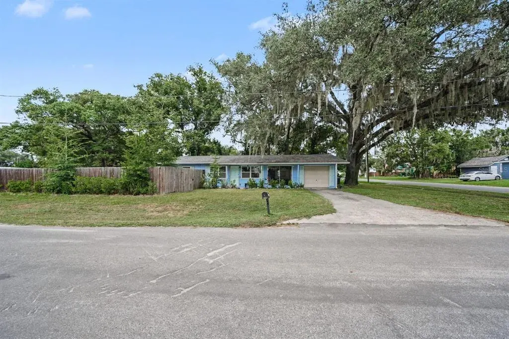 Address Withheld, Zephyrhills, FL, 33542