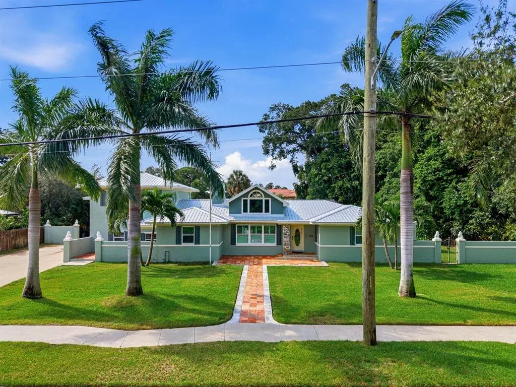 6930 Bougainvilla Avenue S, St Petersburg, FL, 33707