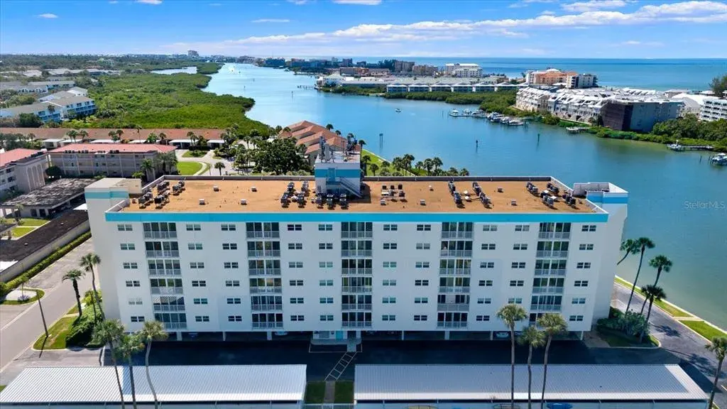 10216 Regal Drive, Unit 404, Largo, FL, 33774