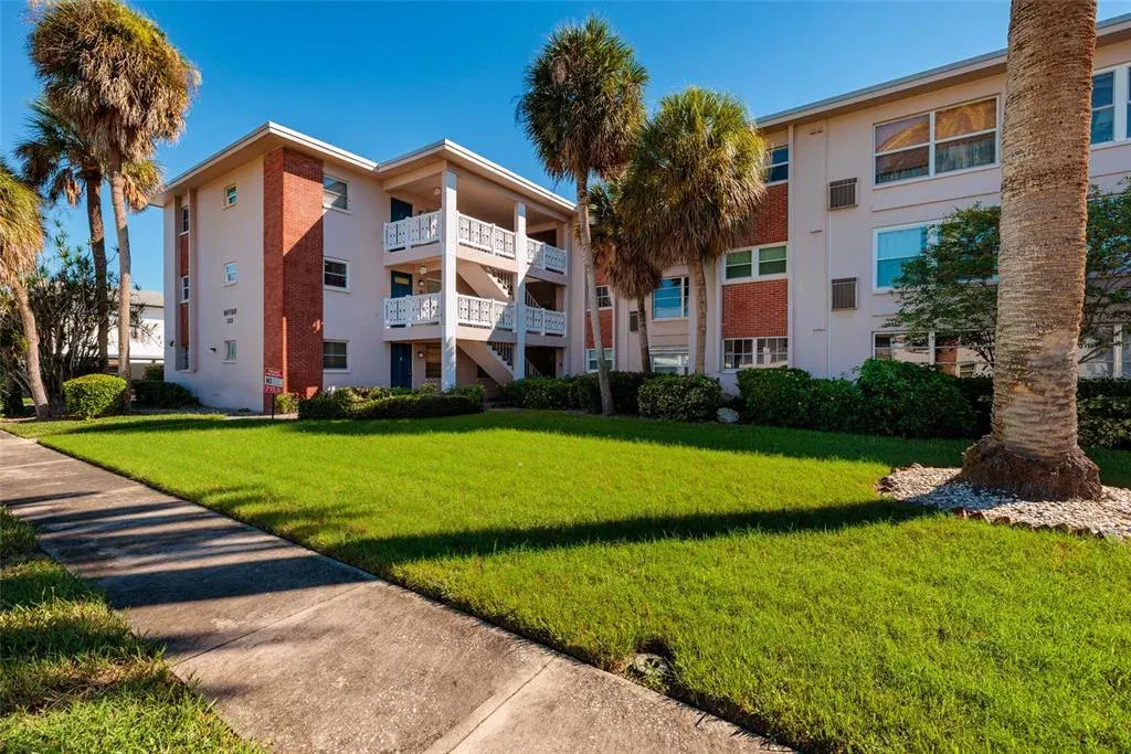 3125 36th Street N, Unit 201, St Petersburg, FL, 33713