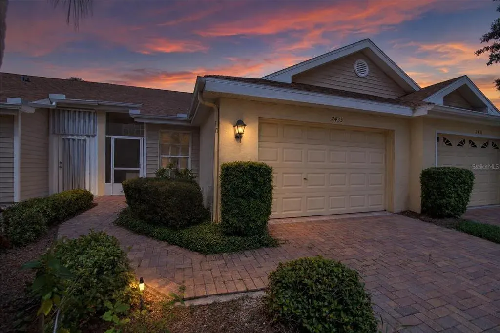 2433 New Haven Circle, Sun City Center, FL, 33573