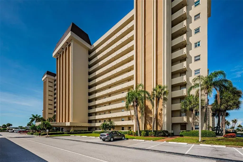 4575 Cove Circle, Unit 709, St Petersburg, FL, 33708